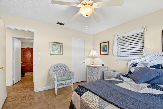 2088 SW 14th Avenue, Boynton Beach, FL 33426