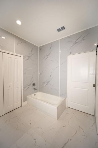 2390 9TH AVE, Deland, FL 32724