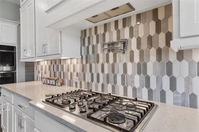 140 Lakehouse Landing Drive, Katy, TX 77493