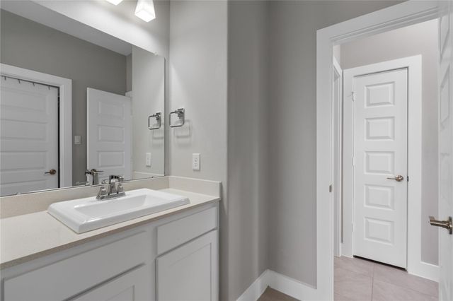 140 Lakehouse Landing Drive, Katy, TX 77493