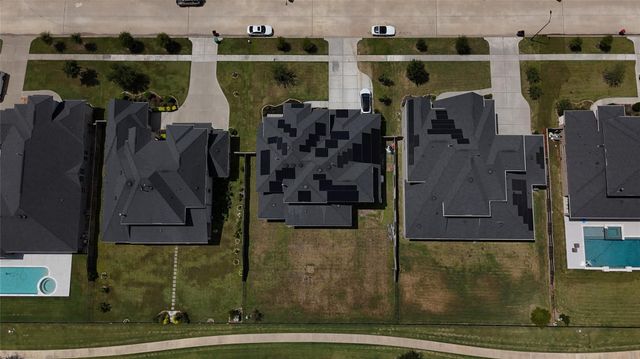 140 Lakehouse Landing Drive, Katy, TX 77493