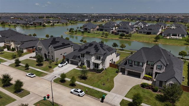 140 Lakehouse Landing Drive, Katy, TX 77493