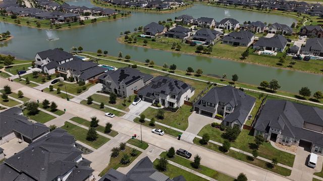 140 Lakehouse Landing Drive, Katy, TX 77493