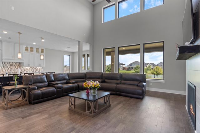 140 Lakehouse Landing Drive, Katy, TX 77493