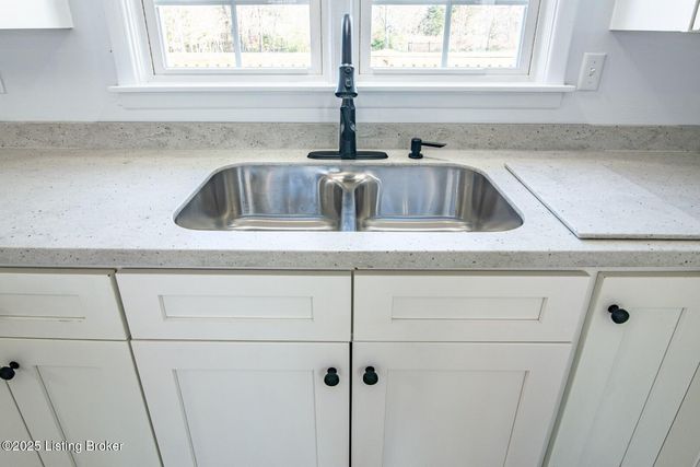 13293 Priceville Rd, Cub Run, KY 42729