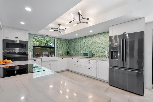 9200 NE 12th Ave, Miami Shores, FL 33138