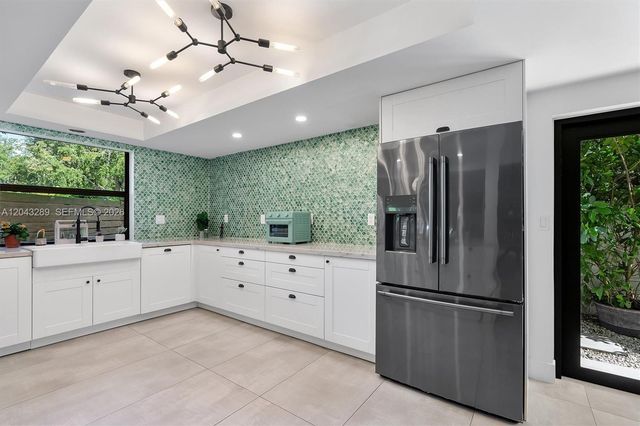 9200 NE 12th Ave, Miami Shores, FL 33138
