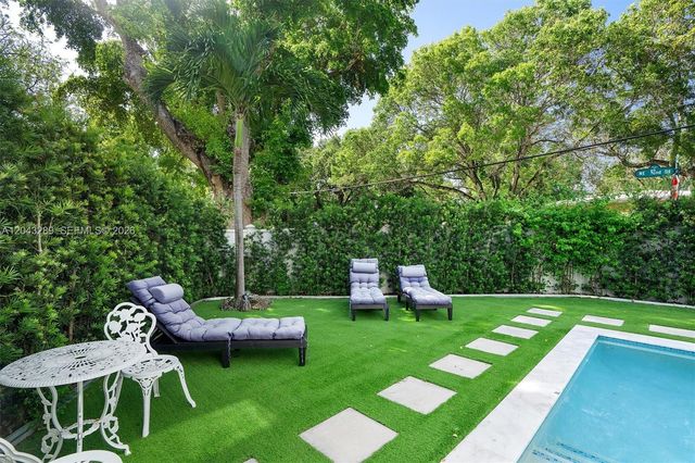 9200 NE 12th Ave, Miami Shores, FL 33138