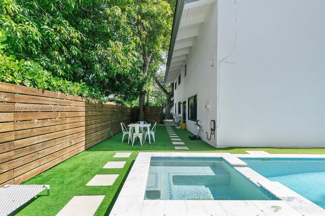 9200 NE 12th Ave, Miami Shores, FL 33138