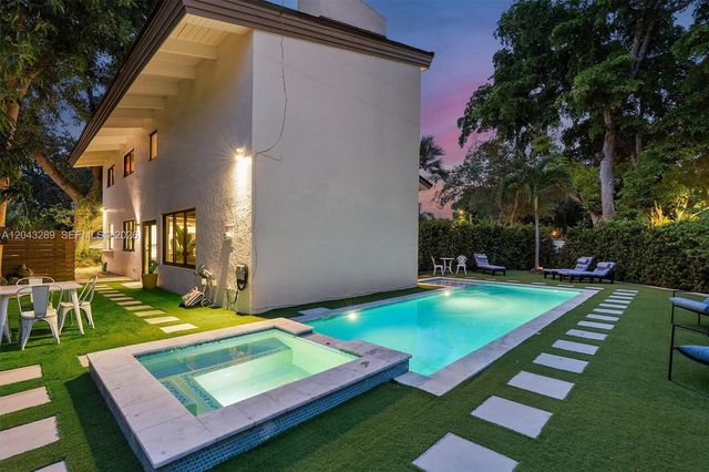 9200 NE 12th Ave, Miami Shores, FL 33138