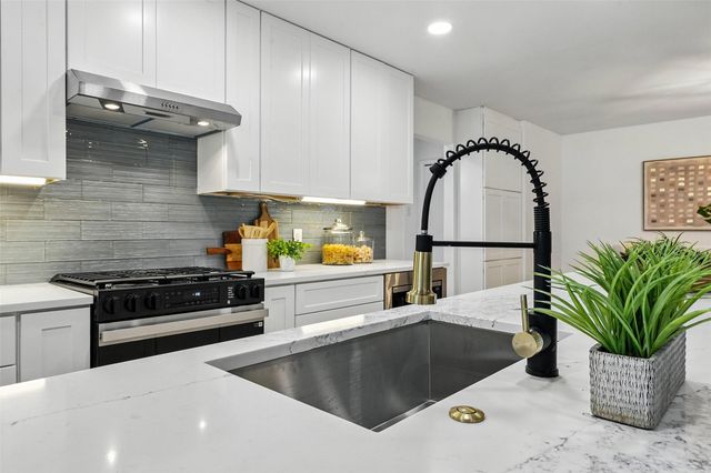 4303 Blackheath Road, Dallas, TX 75227