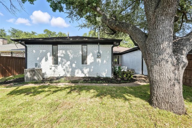 4303 Blackheath Road, Dallas, TX 75227
