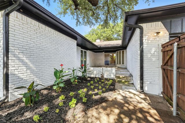 4303 Blackheath Road, Dallas, TX 75227