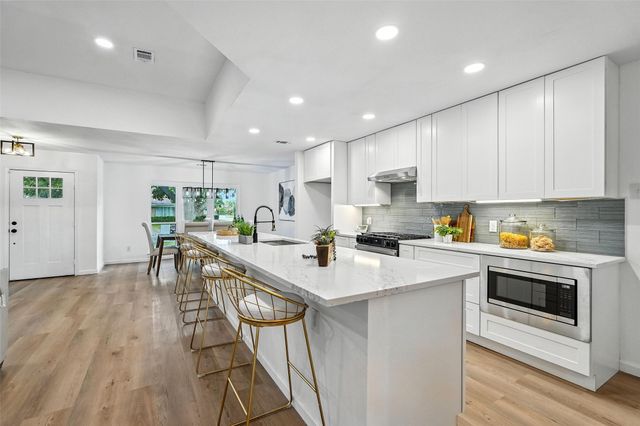 4303 Blackheath Road, Dallas, TX 75227