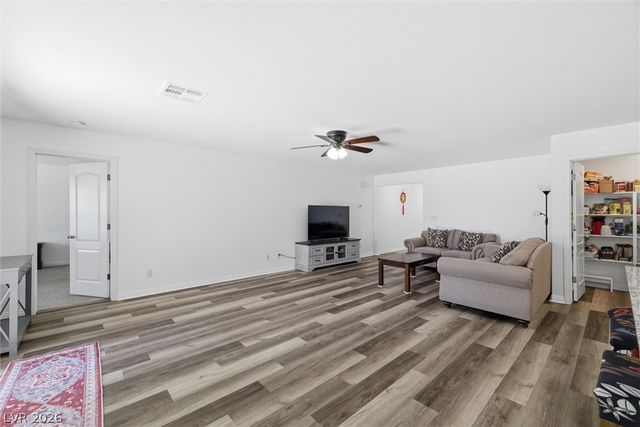 3813 East Gunnison Avenue, Pahrump, NV 89061