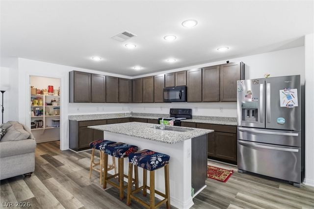 3813 East Gunnison Avenue, Pahrump, NV 89061
