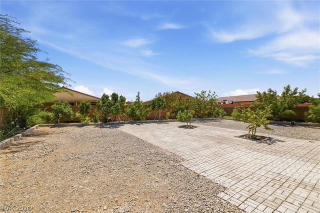 3813 East Gunnison Avenue, Pahrump, NV 89061