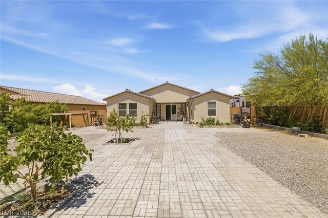 3813 East Gunnison Avenue, Pahrump, NV 89061