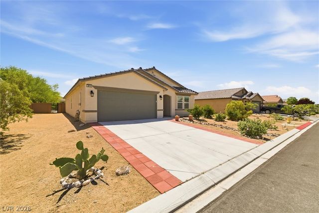 3813 East Gunnison Avenue, Pahrump, NV 89061
