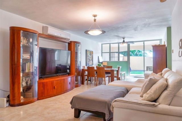 285 PALMANOVA INN RD 9-102, Humacao, PR 00791