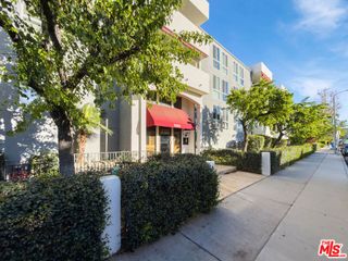 5454 Zelzah Avenue 306, Encino, CA 91316