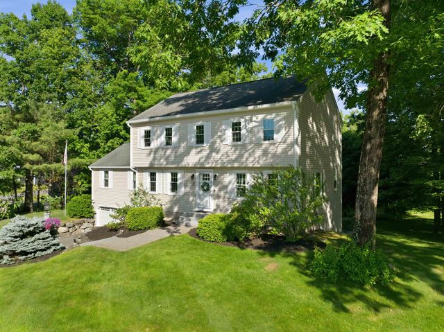 8 Bennington Road, Nashua, NH 03064