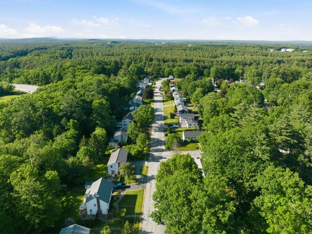 8 Bennington Road, Nashua, NH 03064