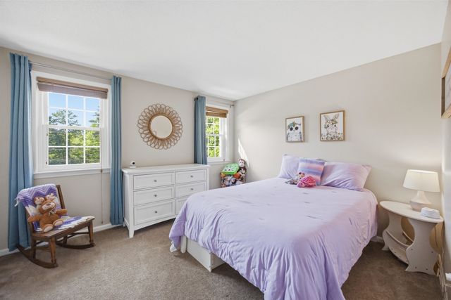8 Bennington Road, Nashua, NH 03064