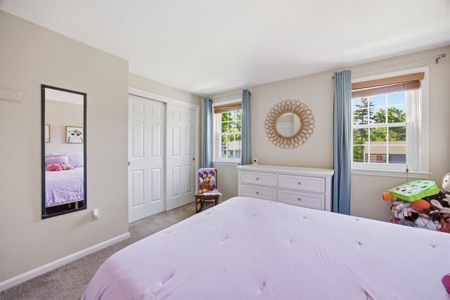 8 Bennington Road, Nashua, NH 03064