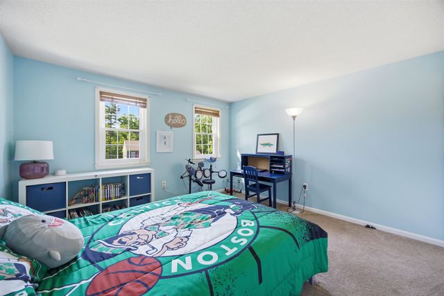 8 Bennington Road, Nashua, NH 03064