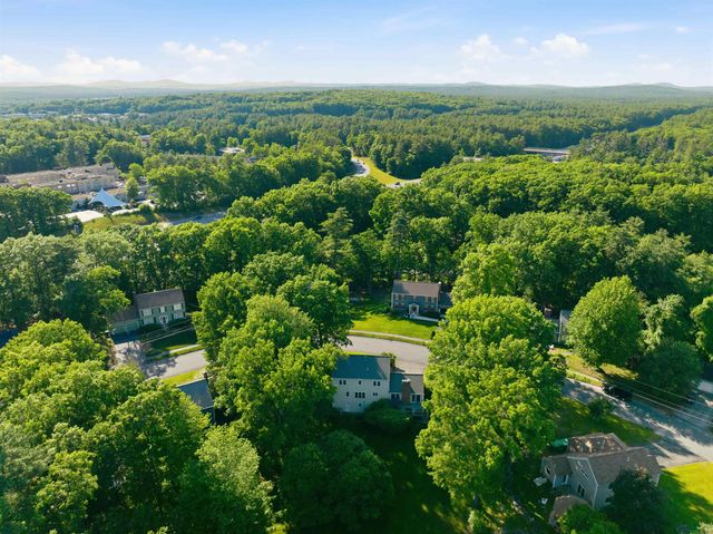 8 Bennington Road, Nashua, NH 03064