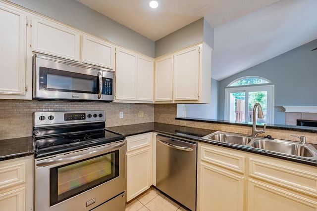 6616 Mesa Hollow DR, Austin, TX 78750