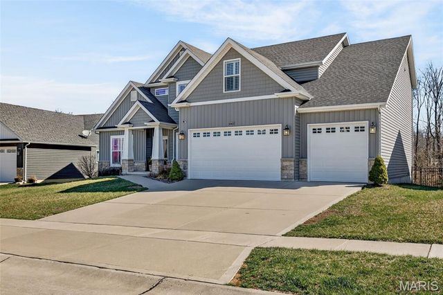 1042 Timber Bluff Drive, Wentzville, MO 63385