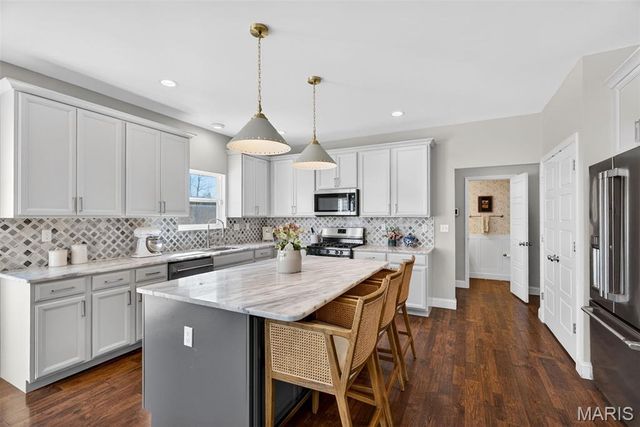 1042 Timber Bluff Drive, Wentzville, MO 63385