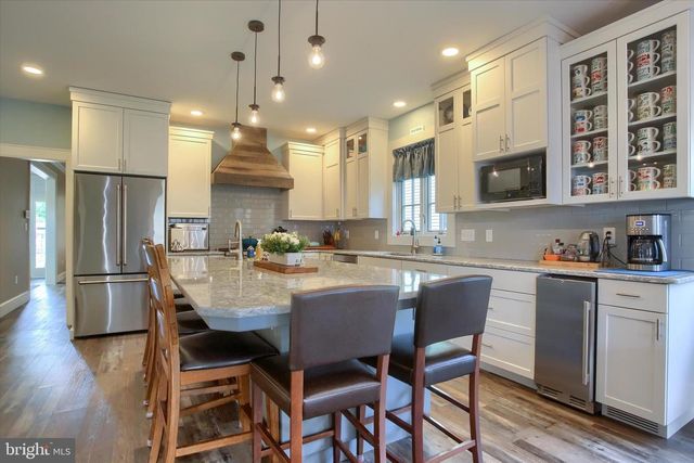 535 W HIGH ST, Hummelstown, PA 17036