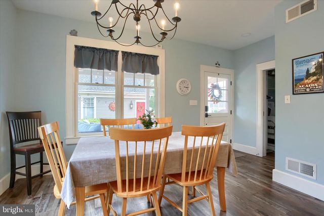 535 W HIGH ST, Hummelstown, PA 17036