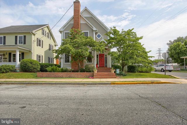 535 W HIGH ST, Hummelstown, PA 17036