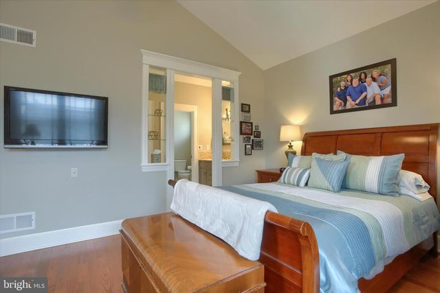 535 W HIGH ST, Hummelstown, PA 17036