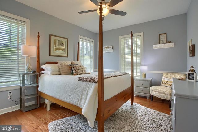 535 W HIGH ST, Hummelstown, PA 17036