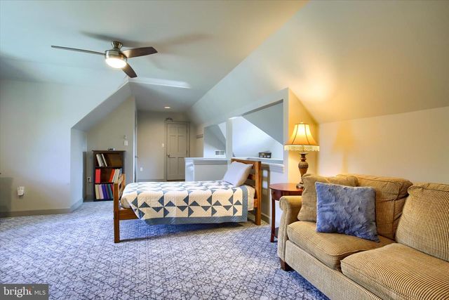 535 W HIGH ST, Hummelstown, PA 17036