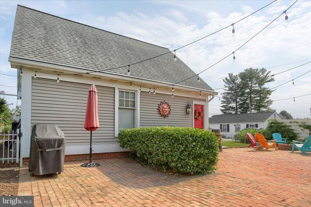 535 W HIGH ST, Hummelstown, PA 17036