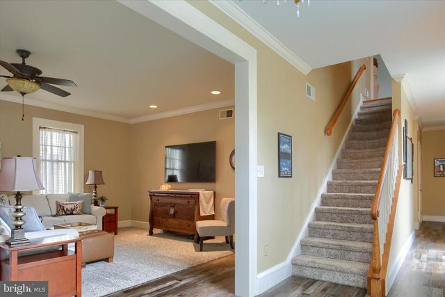 535 W HIGH ST, Hummelstown, PA 17036