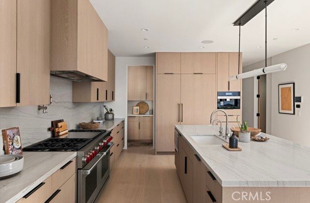 220 Carnation Avenue, Corona Del Mar (newport Beach), CA 92625