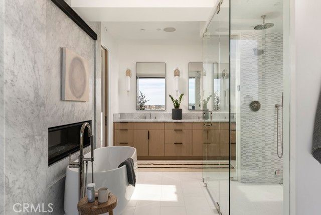 220 Carnation Avenue, Corona Del Mar (newport Beach), CA 92625