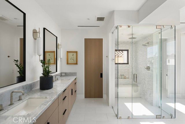 220 Carnation Avenue, Corona Del Mar (newport Beach), CA 92625