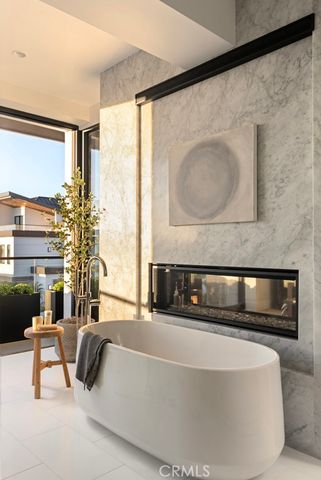 220 Carnation Avenue, Corona Del Mar (newport Beach), CA 92625