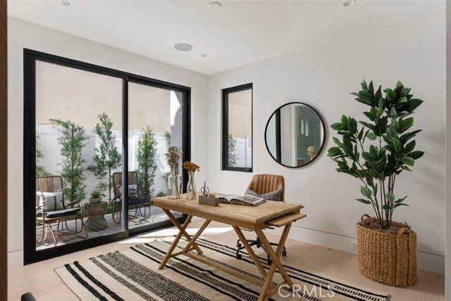 220 Carnation Avenue, Corona Del Mar (newport Beach), CA 92625