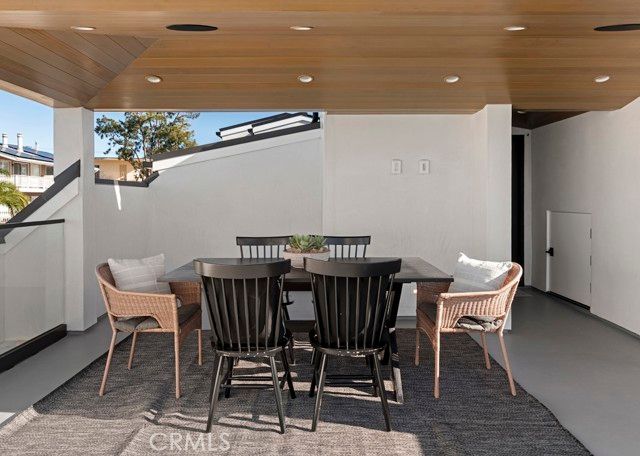 220 Carnation Avenue, Corona Del Mar (newport Beach), CA 92625