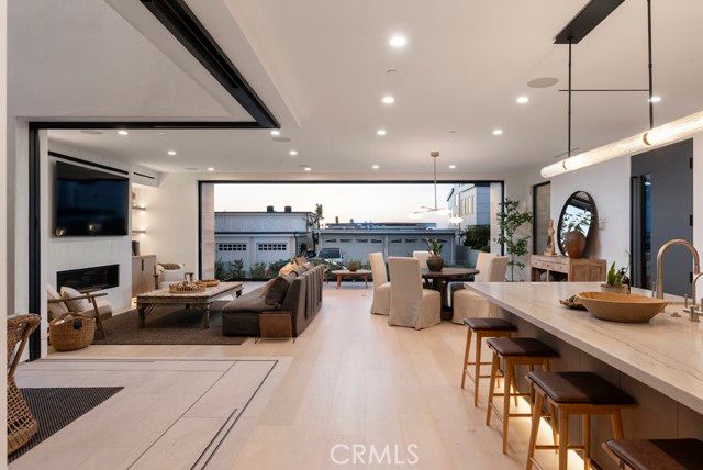 220 Carnation Avenue, Corona Del Mar (newport Beach), CA 92625