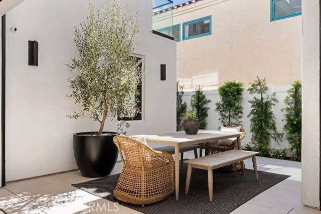 220 Carnation Avenue, Corona Del Mar (newport Beach), CA 92625